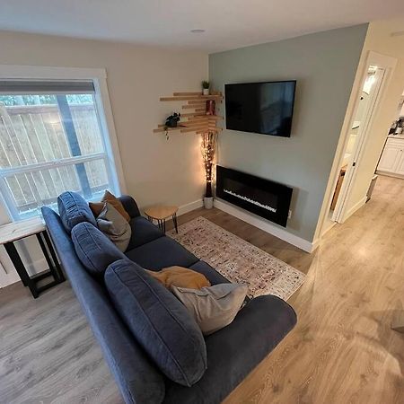 Modern Studio With Soft Tub And Mountain Views - Ratcliffe Guest Suite Duncan Exteriör bild