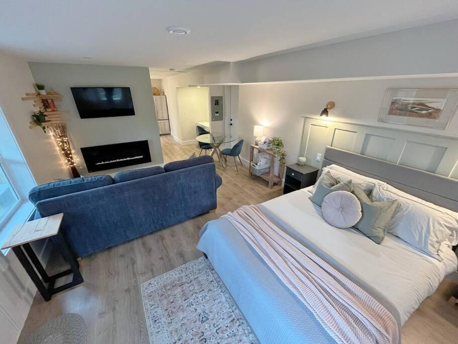 Modern Studio With Soft Tub And Mountain Views - Ratcliffe Guest Suite Duncan Exteriör bild
